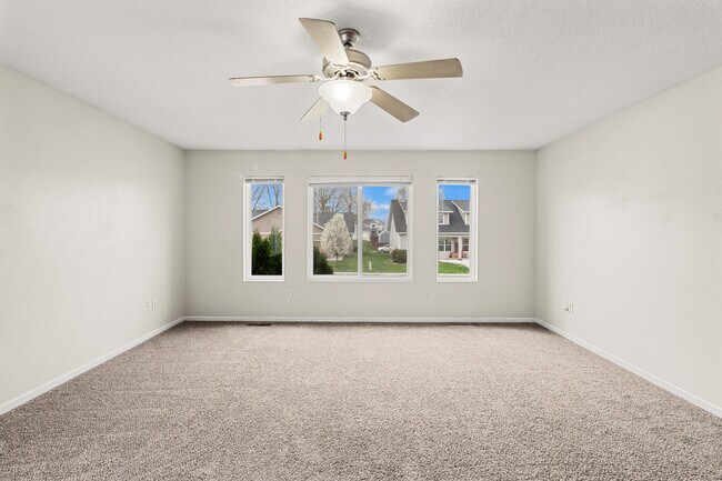 Foto del edificio - 3821 Marigold Dr