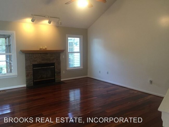 Foto del edificio - 3412 N Chase