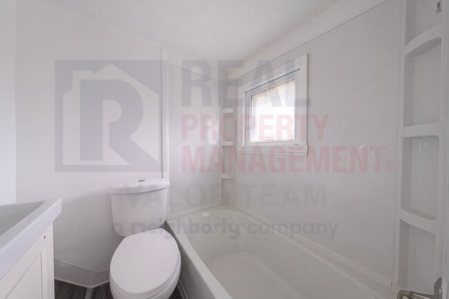 Foto del edificio - 1079 E 68th St