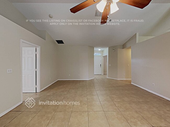 Foto del edificio - 409 NW Concord Dr