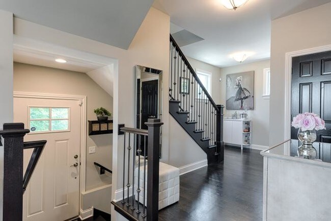 Foto del edificio - 3 bedroom in St. Charles IL 60174