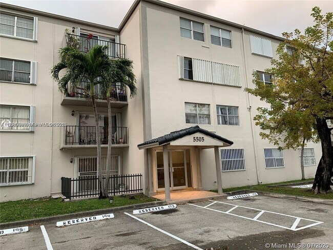 Foto del edificio - 5505 NW 7th St