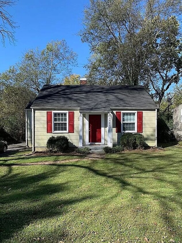 2BR/1BA Cottage near Forrest Hills - 2BR/1BA Cottage near Forrest Hills