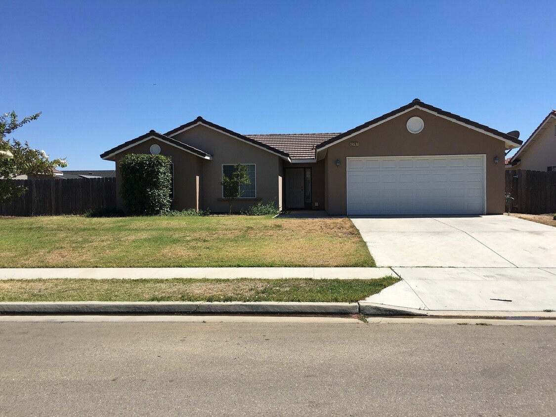 Foto principal - Home for rent Sanger Ca