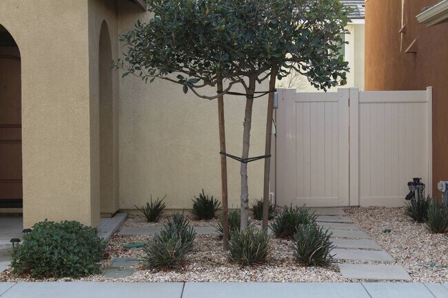 Foto del edificio - Beautiful 4 bedroom 3 bath Home