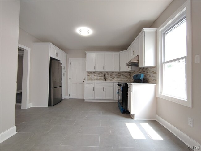 Building Photo - 1539 Taylor Ave