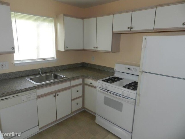 Building Photo - 1660 Orchard Dr