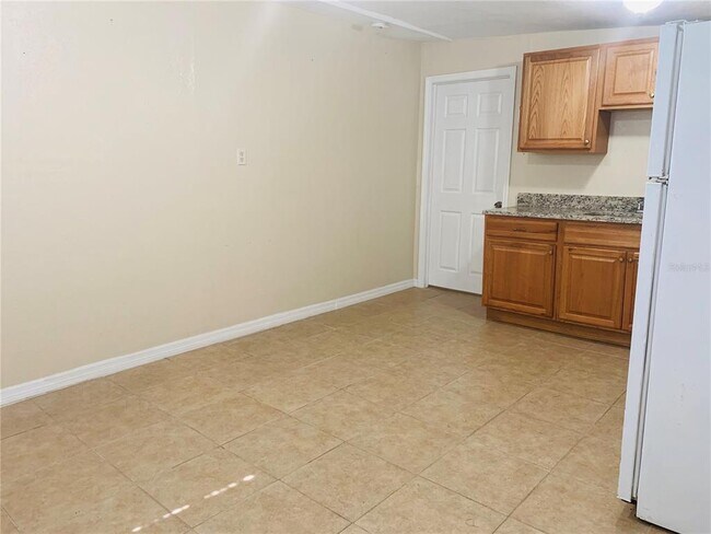 Building Photo - 1315 Waikiki Way