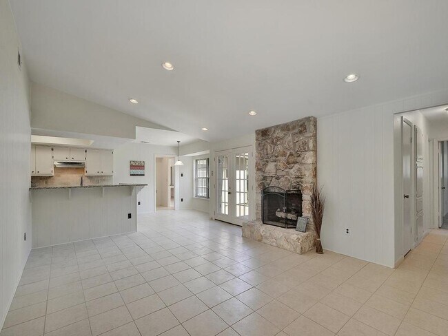 Building Photo - 11229 Henge Dr