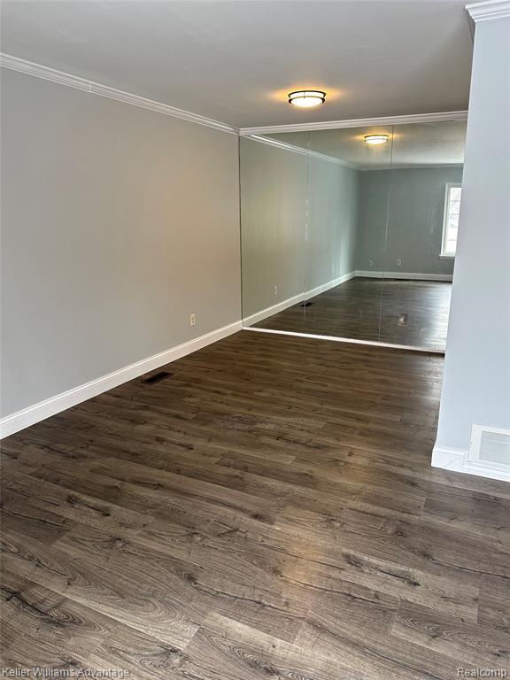 Foto del edificio - 653 E Fox Hills Dr