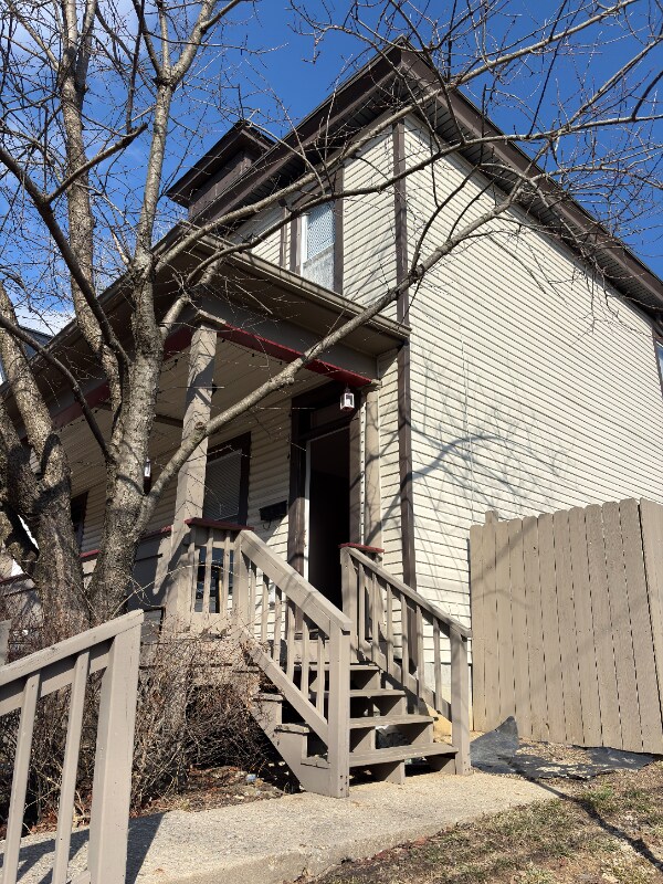 Building Photo - 2400 Findley Ave
