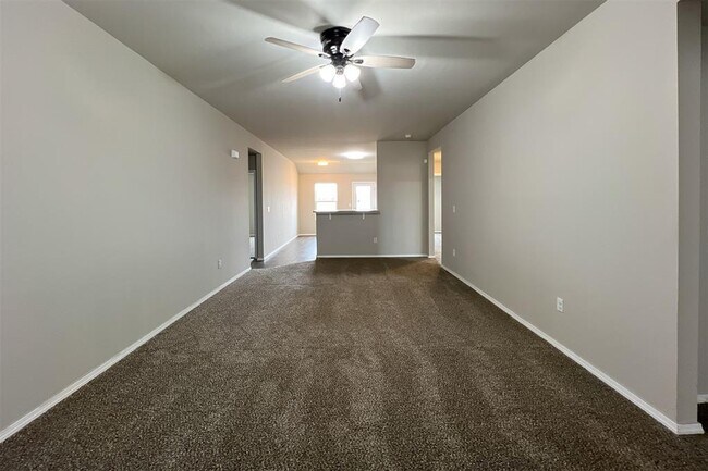 Foto del edificio - 4301 Driftwood Dr