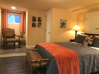 Bedroom - 216 Montreal St