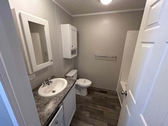 Building Photo - 30 Riverbank Dr