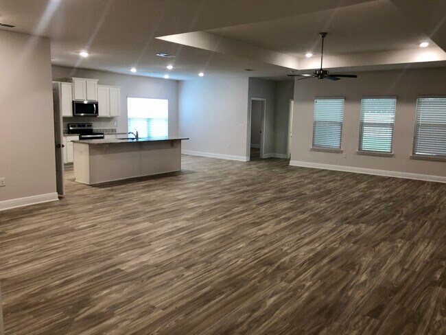 Building Photo - 8028 Majestic Cypress Dr