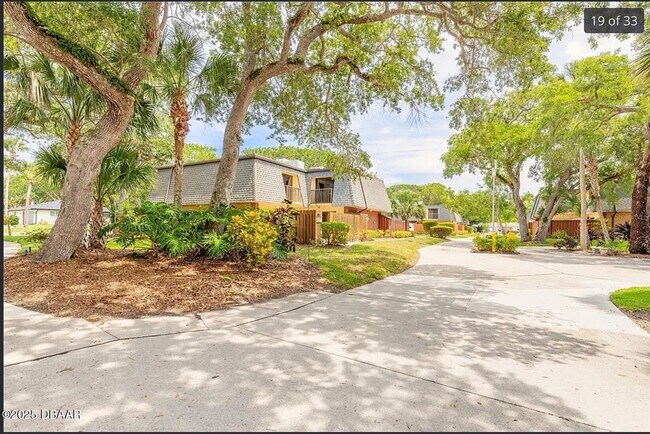 Foto del edificio - 3808 Saxon Dr