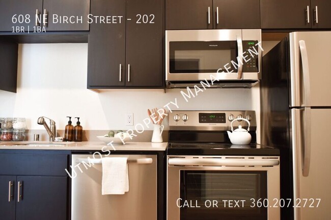Foto del edificio - Modern, One Bedroom, One Bathroom Apartmen...