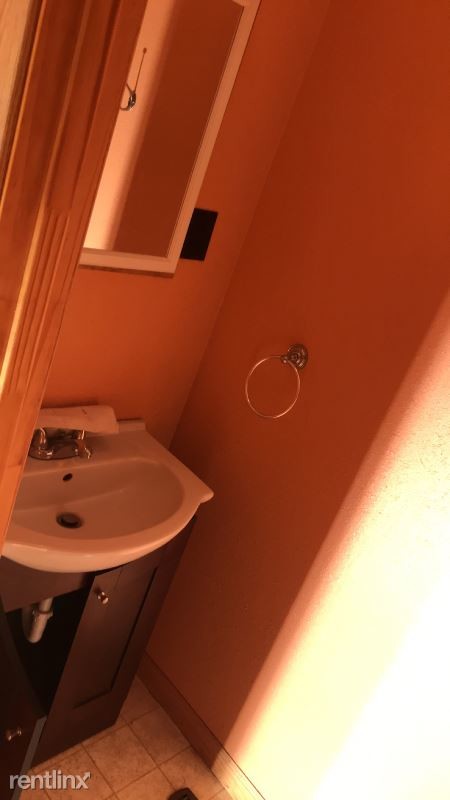 Foto del edificio - 3 br, 1.5 bath House - 801 New William