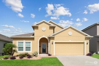 Building Photo - 2361 Sanderling St
