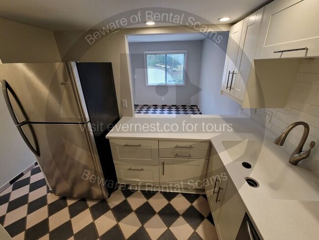 Building Photo - 532 Granite Ridge Pl