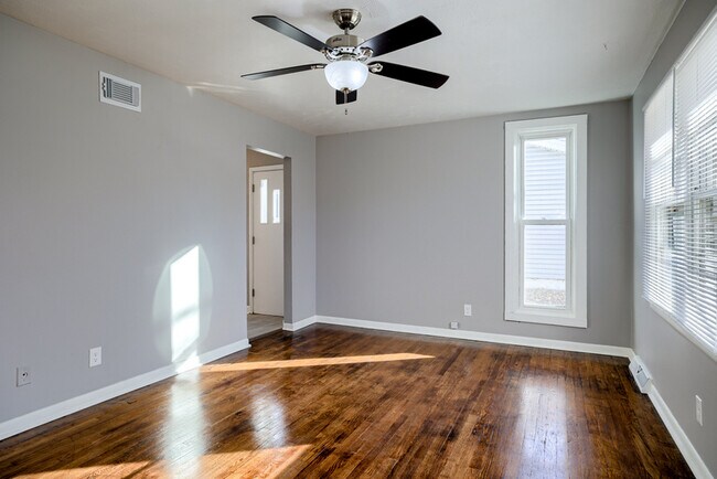 Building Photo - 7622 Sherman Dr