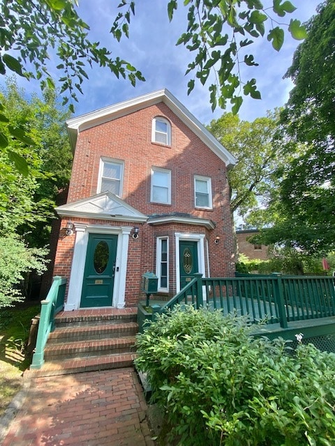 Building Photo - 28 Forest St