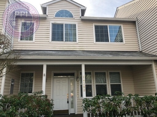 Primary Photo - Happy Valley Townhouse - Walking distance ...