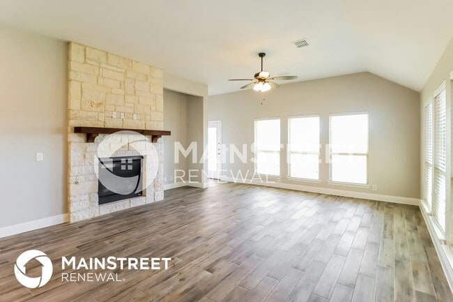 Building Photo - 9013 Conroe Dr