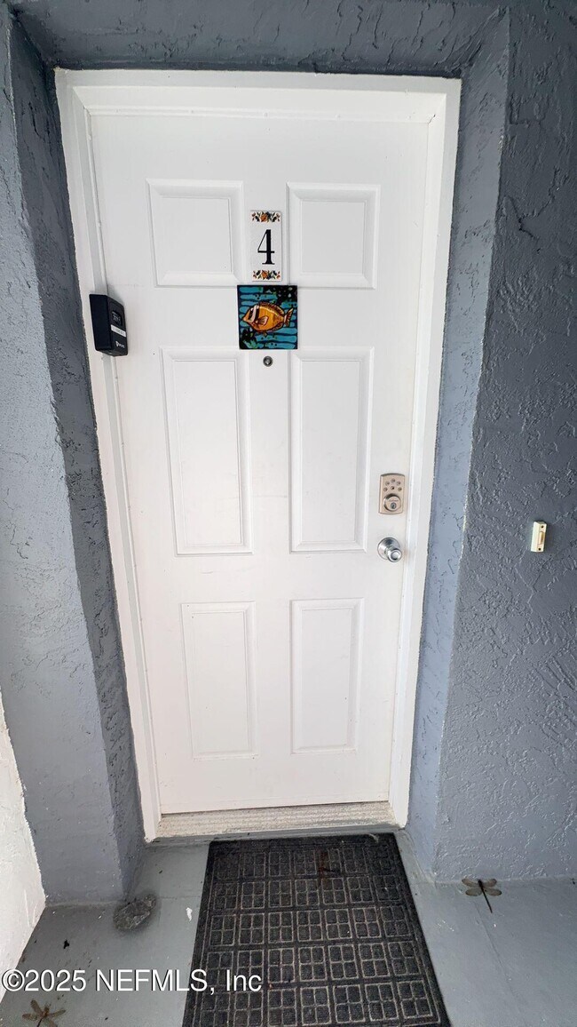 Foto del edificio - 108 S 5th St