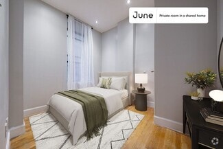 Building Photo - Private bedroom in 3 bed/1 bath Home