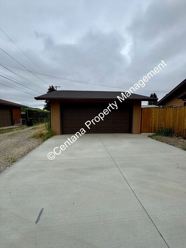 Foto del edificio - Remodeled 3 Bed 1 Bath on the Flats!