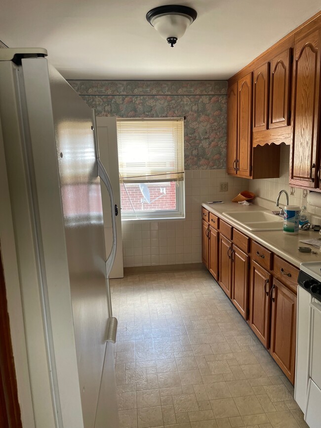 Kitchen - 1518 Patterson Rd