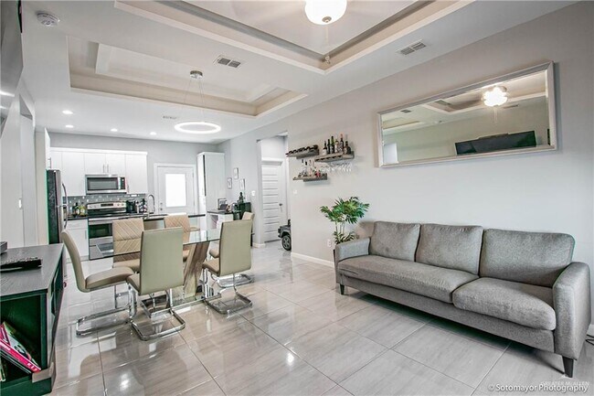 Building Photo - 2810 Javalina Ave