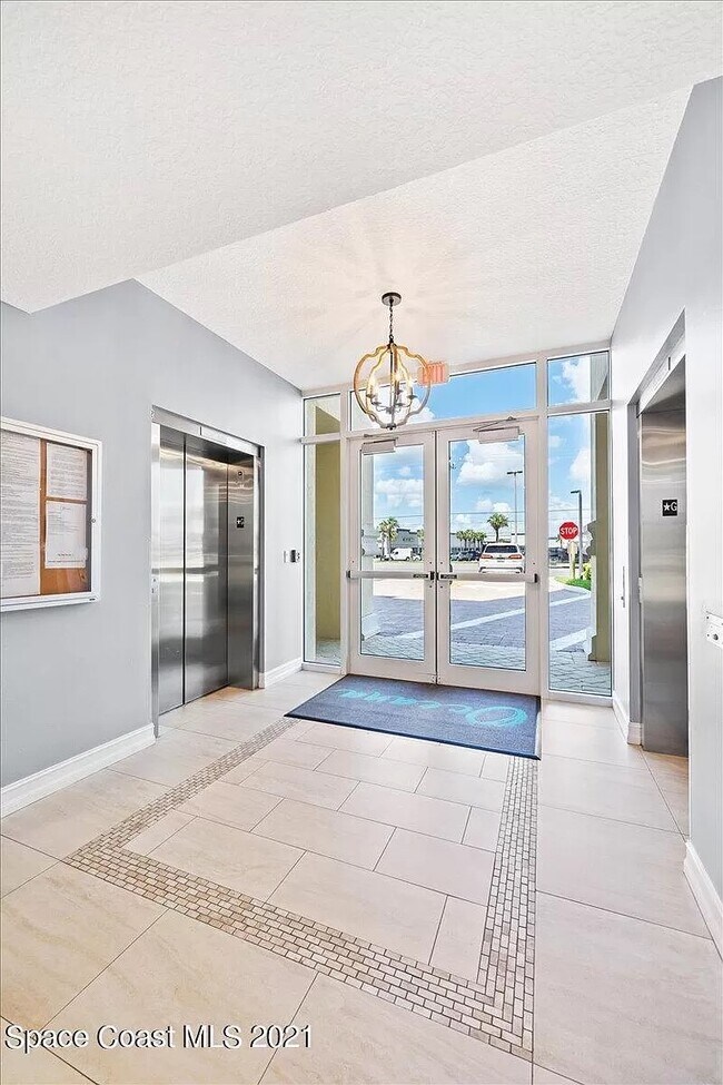 Building Photo - 1346 Florida A1A