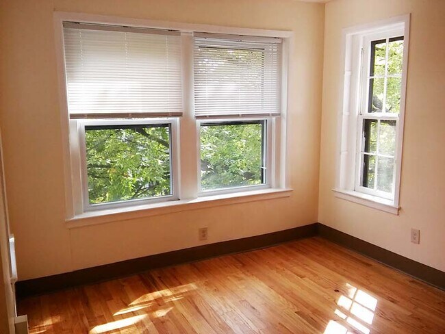 Foto del edificio - 105 9th St SE