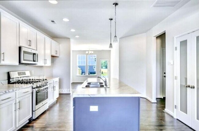 Building Photo - 7808 Vermeil St
