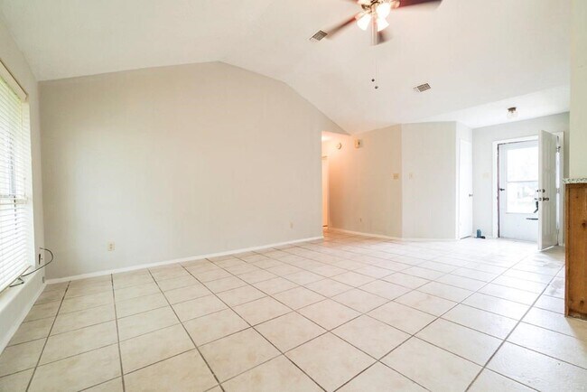 Foto del edificio - 10235 Gulfstream Ln