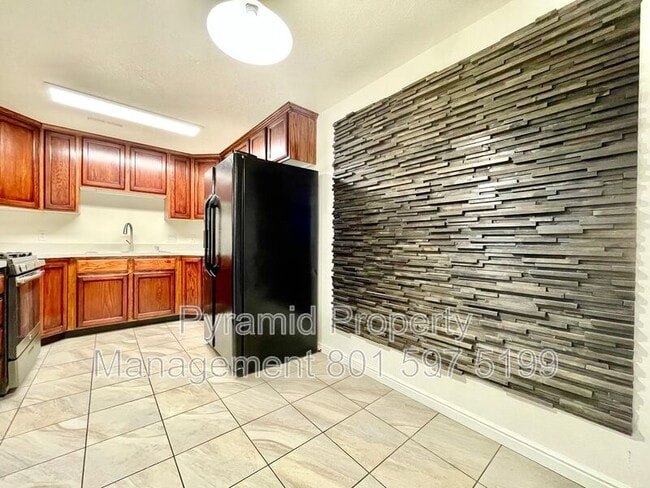 Building Photo - 1433 S 430 W