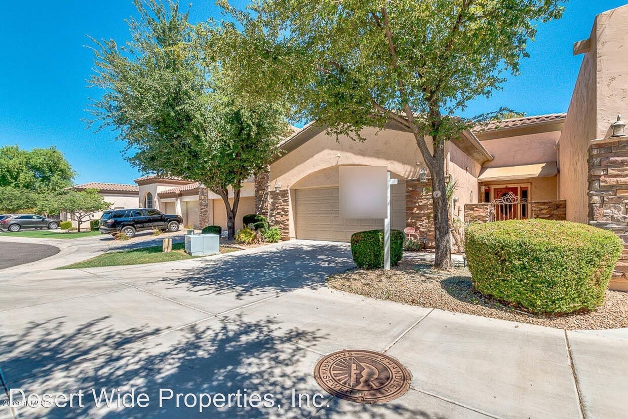 150 N Lakeview Blvd, Chandler, AZ 85225 House for Rent in Chandler