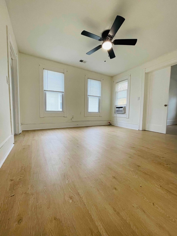 Building Photo - 2051 W 45th St