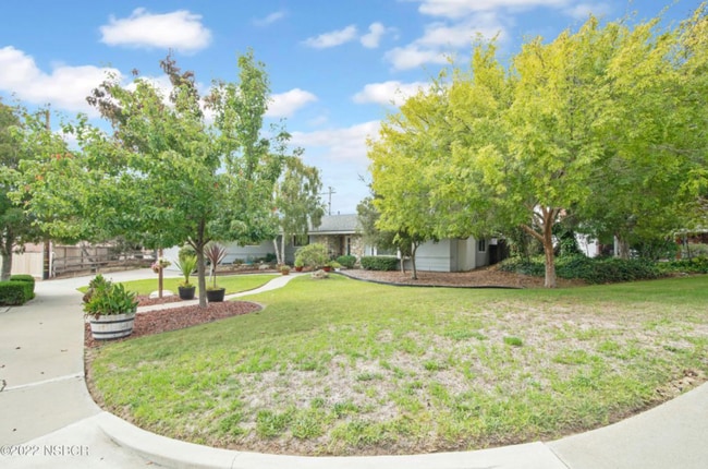 Building Photo - 3994 Club House Rd