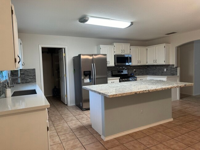 Building Photo - 5229 Brewster Dr