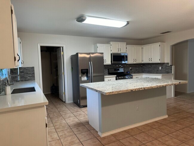 Foto del edificio - 5229 Brewster Dr