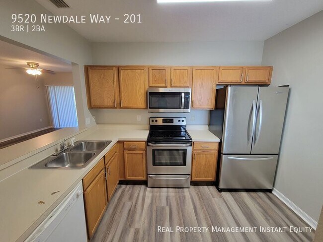 Foto del edificio - 9520 Newdale Way
