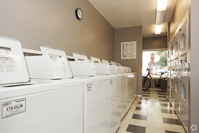 Laundry Facilities - Sandstone Apartments