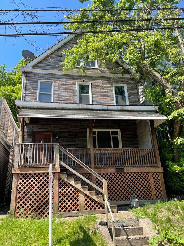 Primary Photo - 807 Davis Ave
