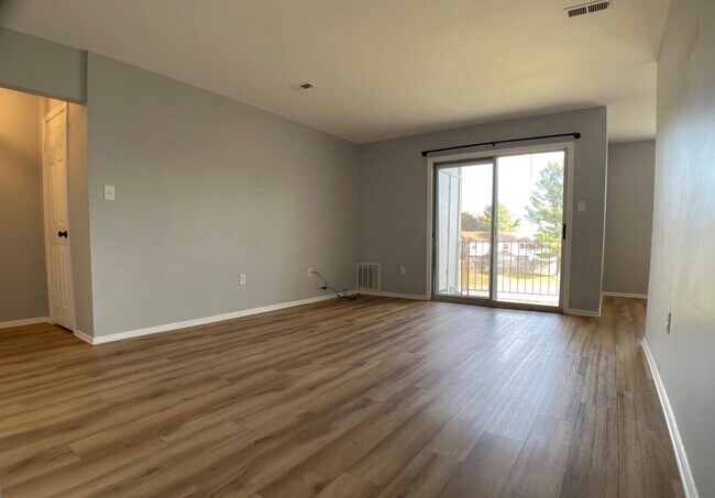 Foto del edificio - 1401 Key Pkwy