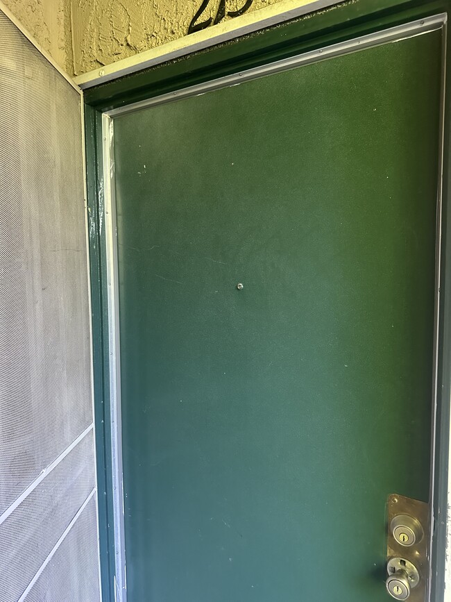 Foto del edificio - 15524 Sherman Way