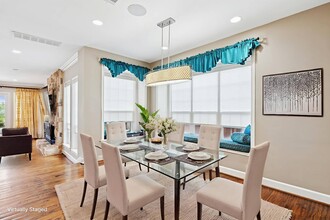 Building Photo - 1705 S Cottonwood Valley Cir