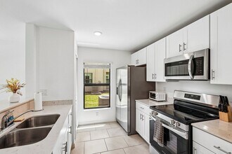 Interior Photo - Landings At Westport